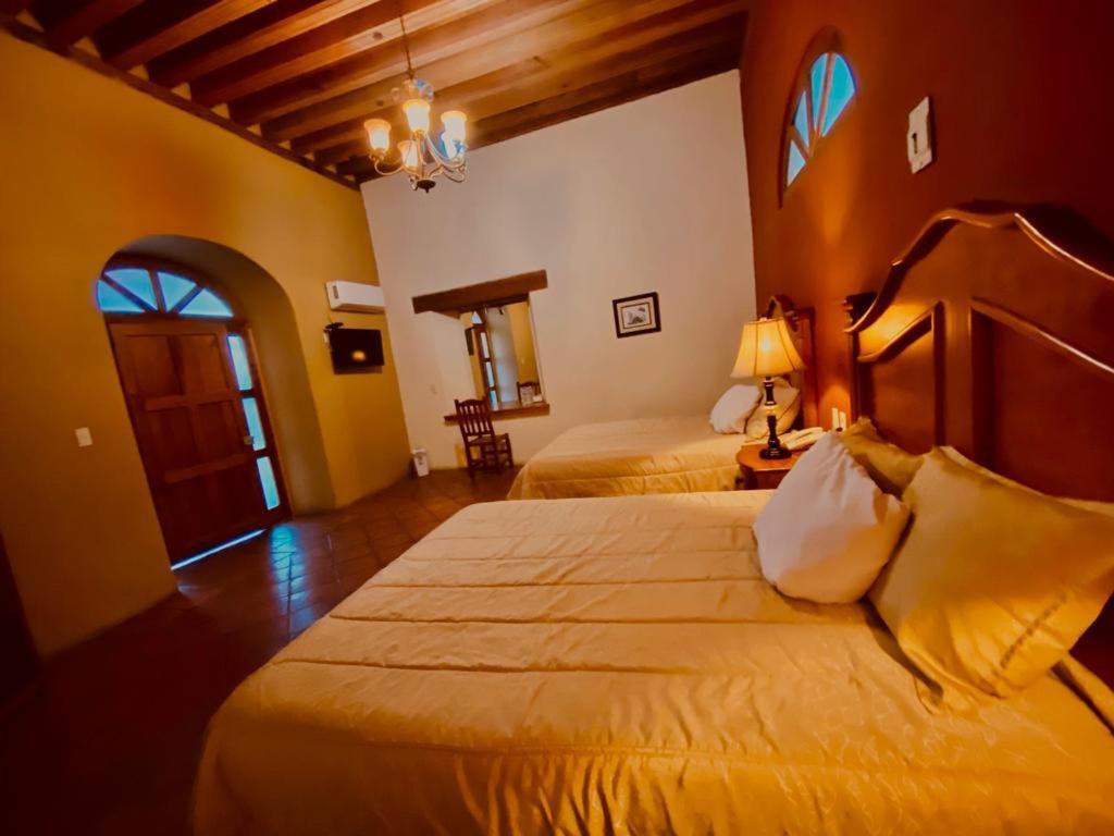 Hotel Plaza Vasco Pátzcuaro Exterior photo
